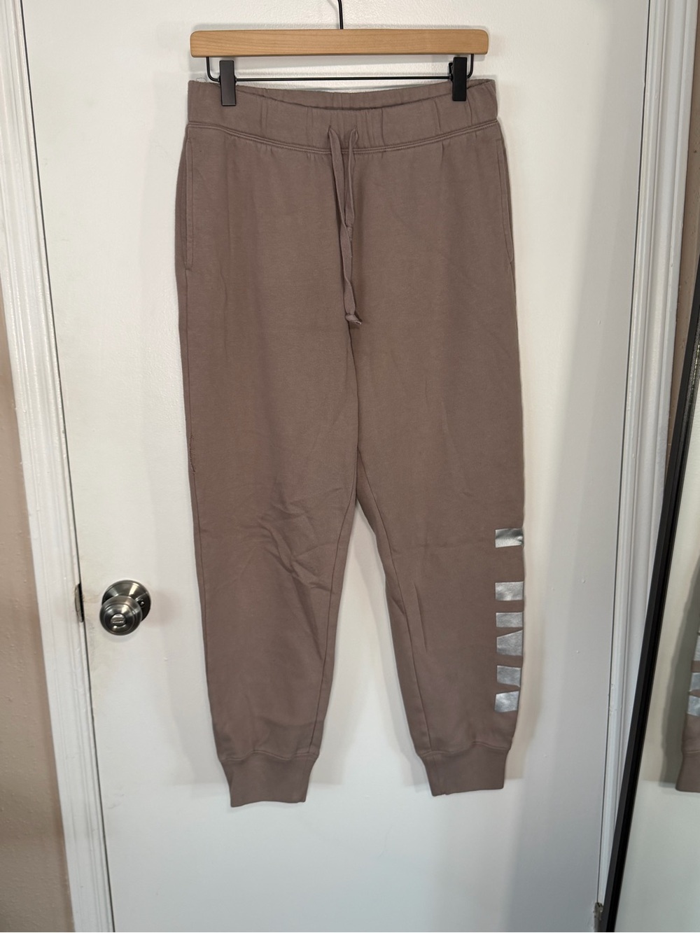 PINK Victoria's Secret Mauve-Brown Jogger Sweatpants - M